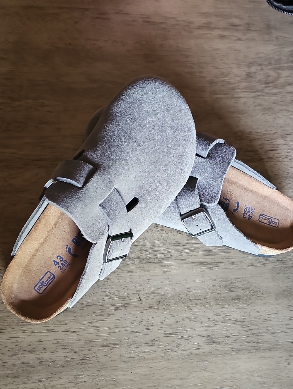 Birkenstock Men's Size 10 Suede Double-Buckle Clog - Light Gray